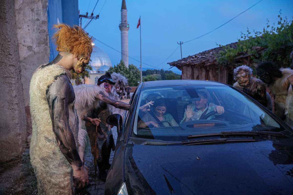 ALABAŞ GELENEĞİ VE DELİLER