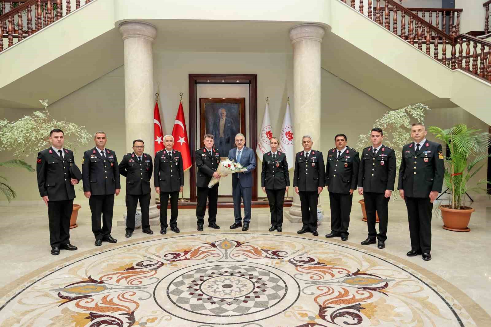 Bursa Valisi Ayyıldız, Jandarma'nın 186. kuruluş yılını kutladı