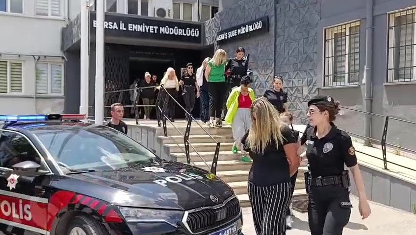 Bursa'da masaj salonlarına operasyon: 15 gözaltı