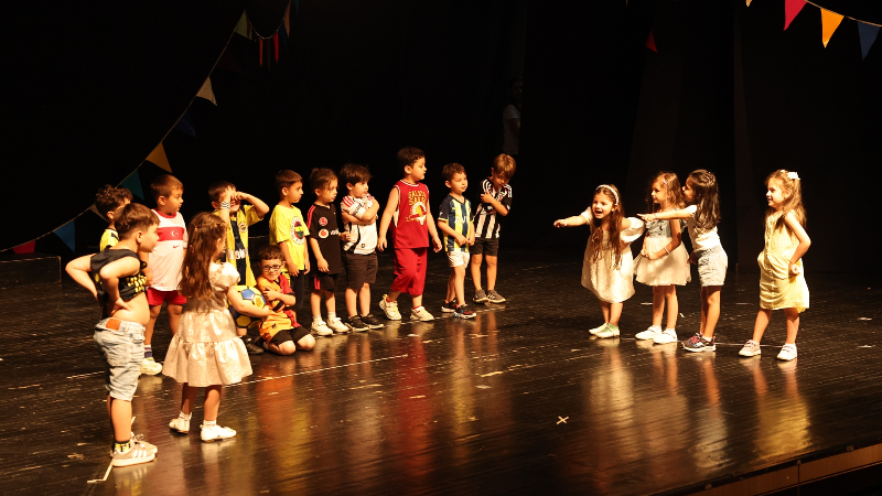 Nilüferli minikler drama gösterileriyle alkış topladı