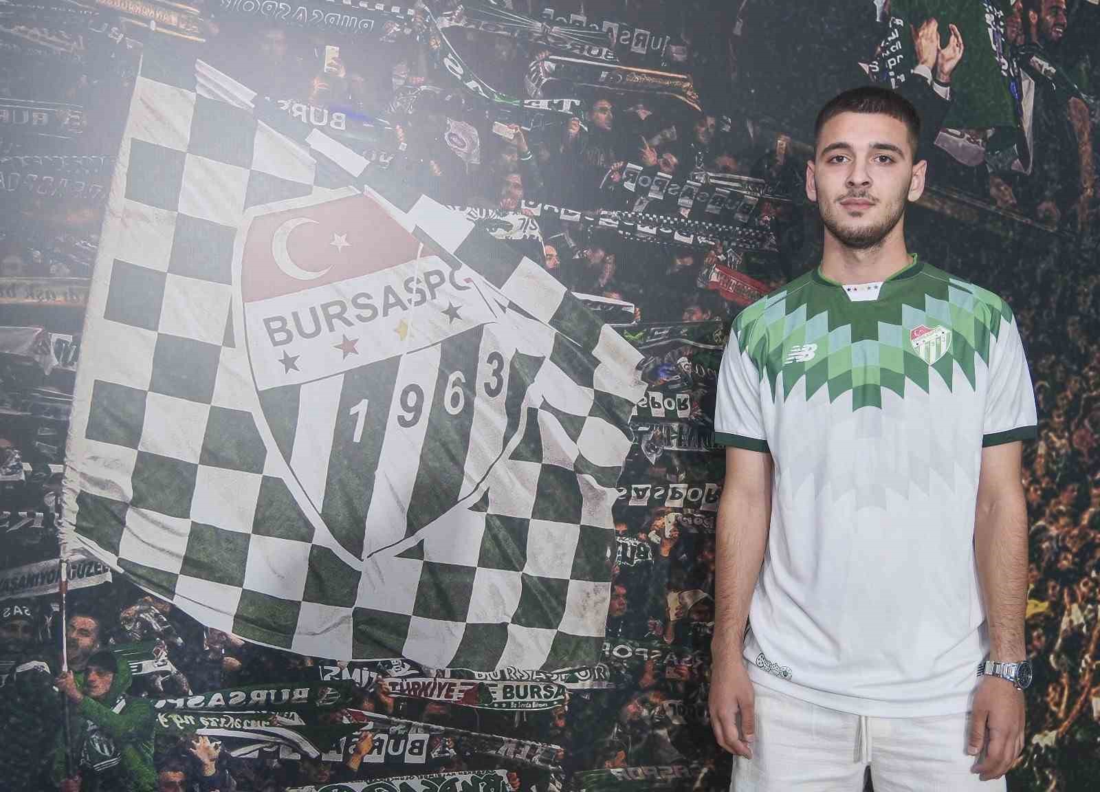 Vakıfköy’den Bursaspor A takımına 4 imza
