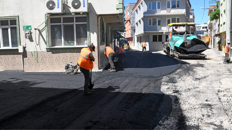 Osmangazi’nin yoğun asfalt mesaisi