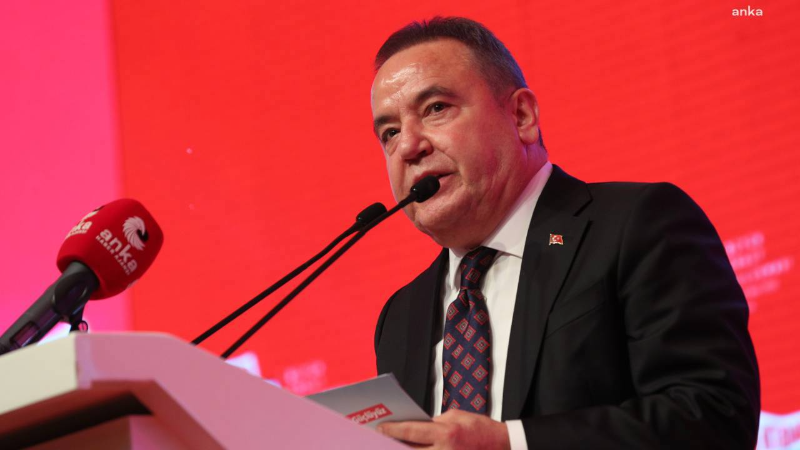 Antalya Büyükşehir Belediye Başkanı Muhittin Böcek tutuklandı